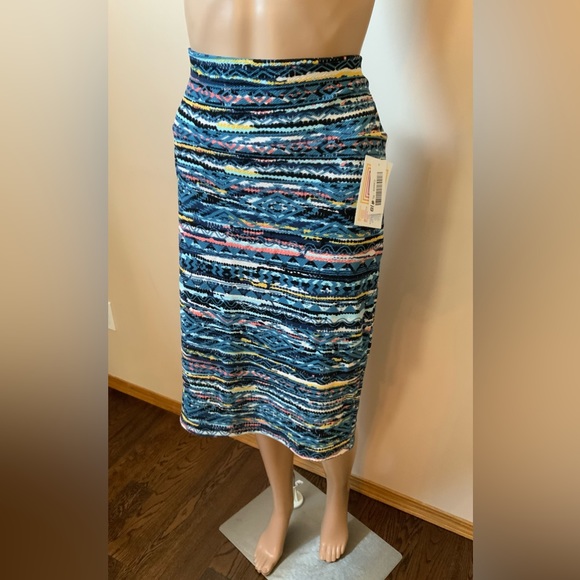 Lularoe - Picture 8 of 11